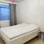 Hhh Newly Renovated Big 4-bedroom With Balcony, Free Parking For 2 Cars Helsinki