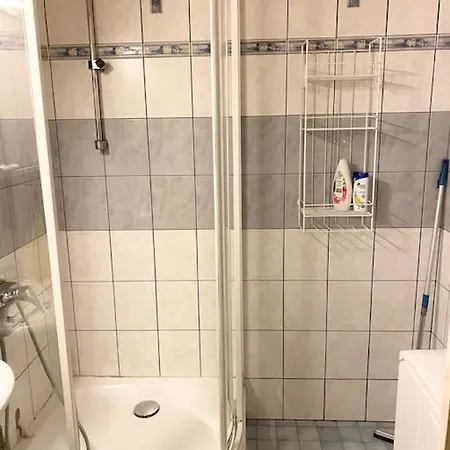 Hhh Newly Renovated Big 4-bedroom With Balcony, Free Parking For 2 Cars * Helsinki