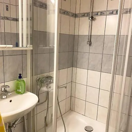 Hhh Newly Renovated Big 4-bedroom With Balcony, Free Parking For 2 Cars * Helsinki