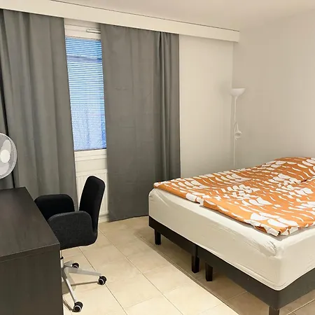 Hhh Newly Renovated Big 4-bedroom With Balcony, Free Parking For 2 Cars شقة هلسنكي