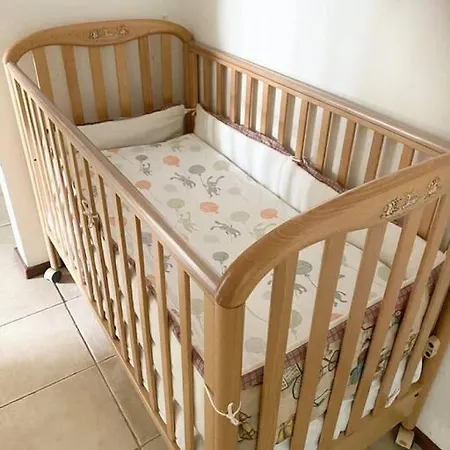 Daire Hhh Newly Renovated Big 4-bedroom With Balcony, Free Parking For 2 Cars *